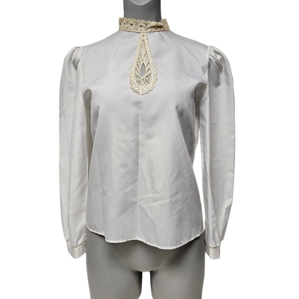 70s peek-a-boo lace trimmed white long sleeve top . fits M - L